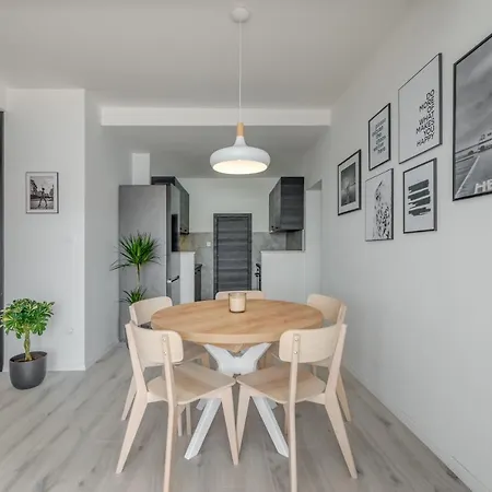 Beachfront Apartament *