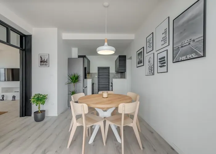 Beachfront 아파트 *