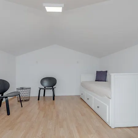 Apartment Beachfront Split